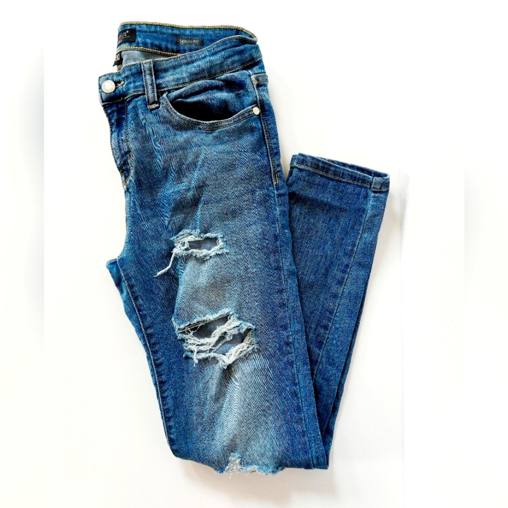 Medium Wash Distressed‎ Skinny 11/30 Judy Blue JB8292MD Destructed